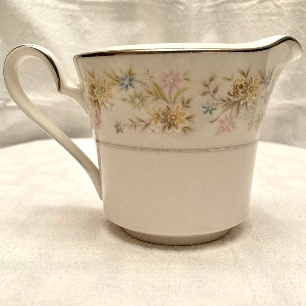 VINTAGE Noritake “Blossom Time” #7150 Fine Ivory China Creamer Pourer Pitcher